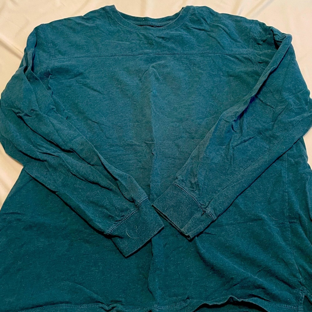 Long sleeve shirt.